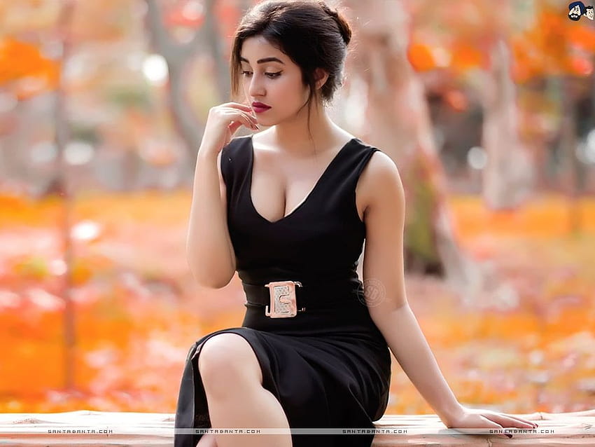 Premium call girl in Islamabad at Marriott Hotel for executive companionship